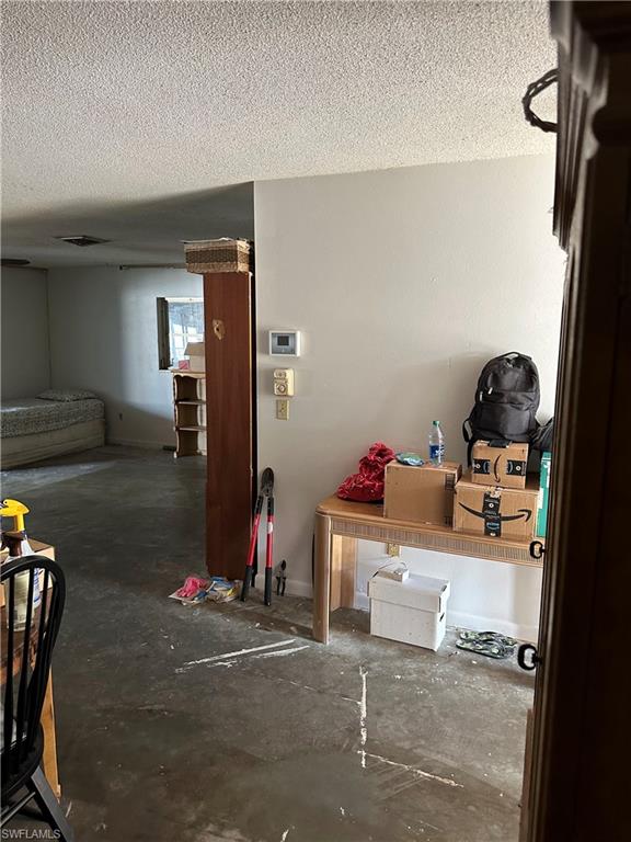 FORT MYERS SHORES - Residential