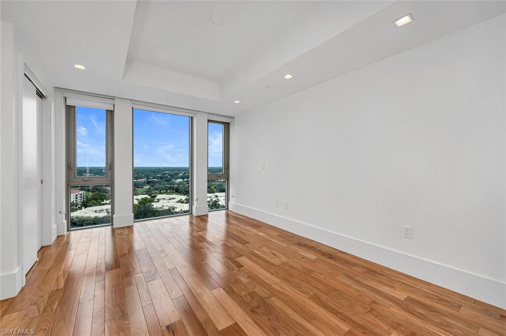 MYSTIQUE - Residential
