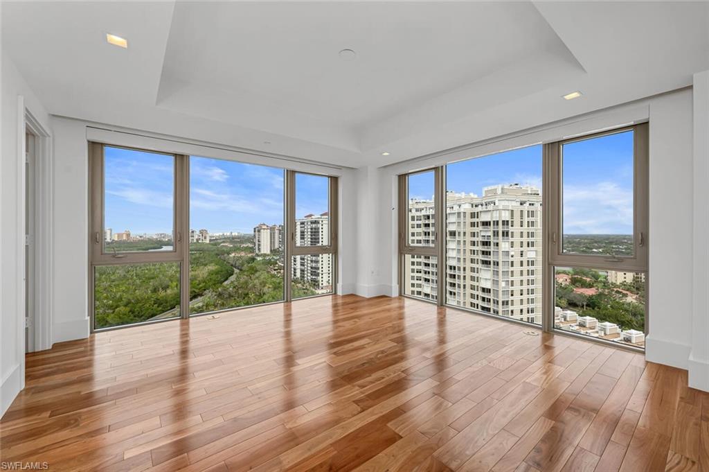 MYSTIQUE - Residential