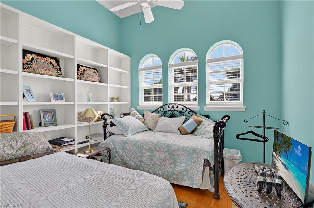 GALT ISLAND - Residential
