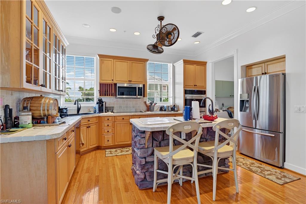 GALT ISLAND - Residential