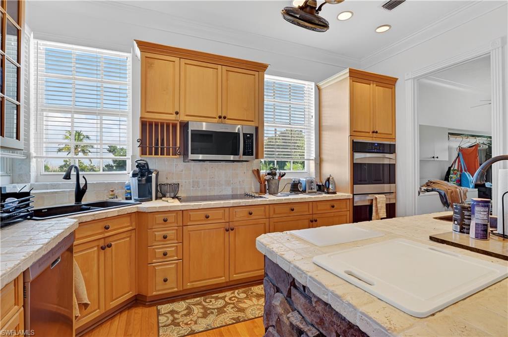 GALT ISLAND - Residential