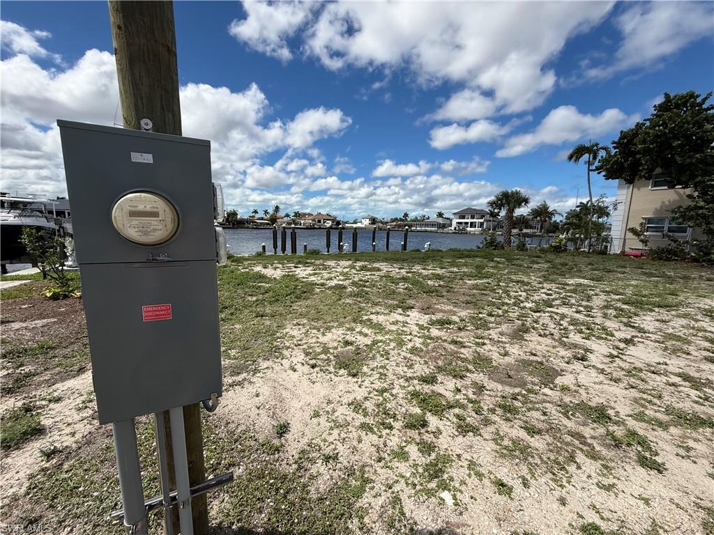 CAPE CORAL - Land