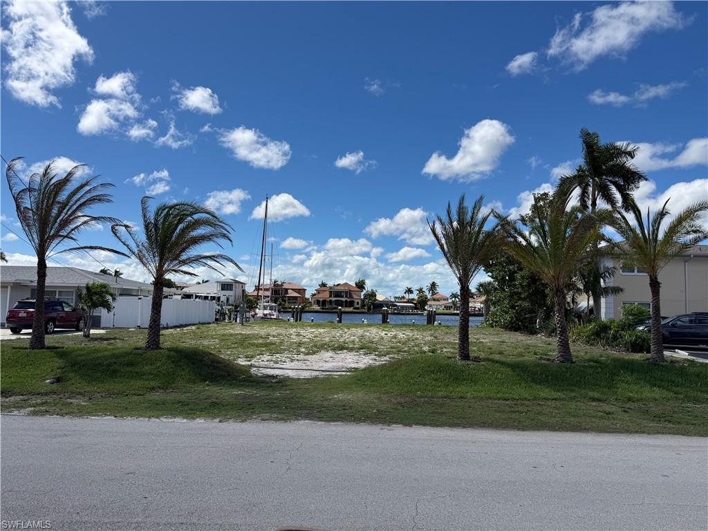 CAPE CORAL - Land