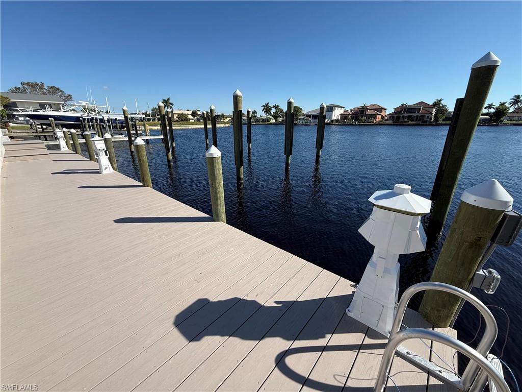 CAPE CORAL - Land