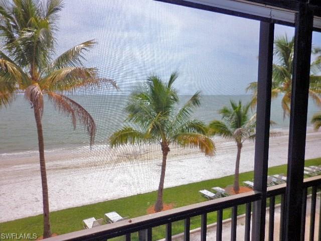 SEASIDE CONDO - Residential