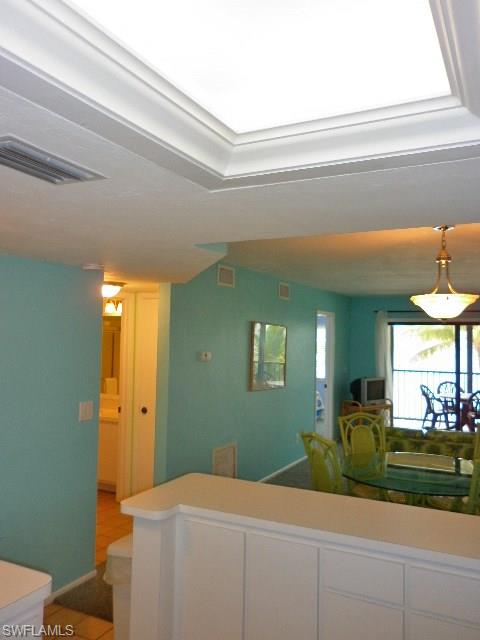 SEASIDE CONDO - Residential
