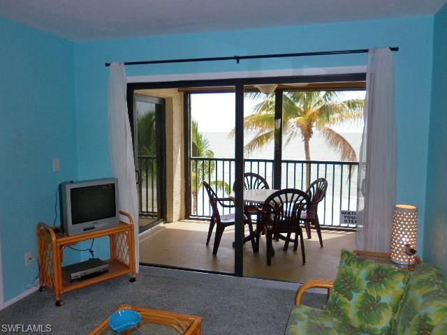 SEASIDE CONDO - Residential
