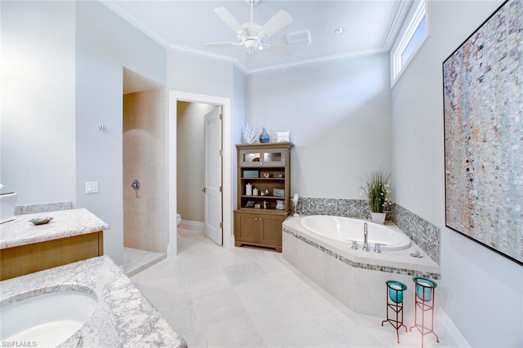 BAREFOOT BEACH - Residential