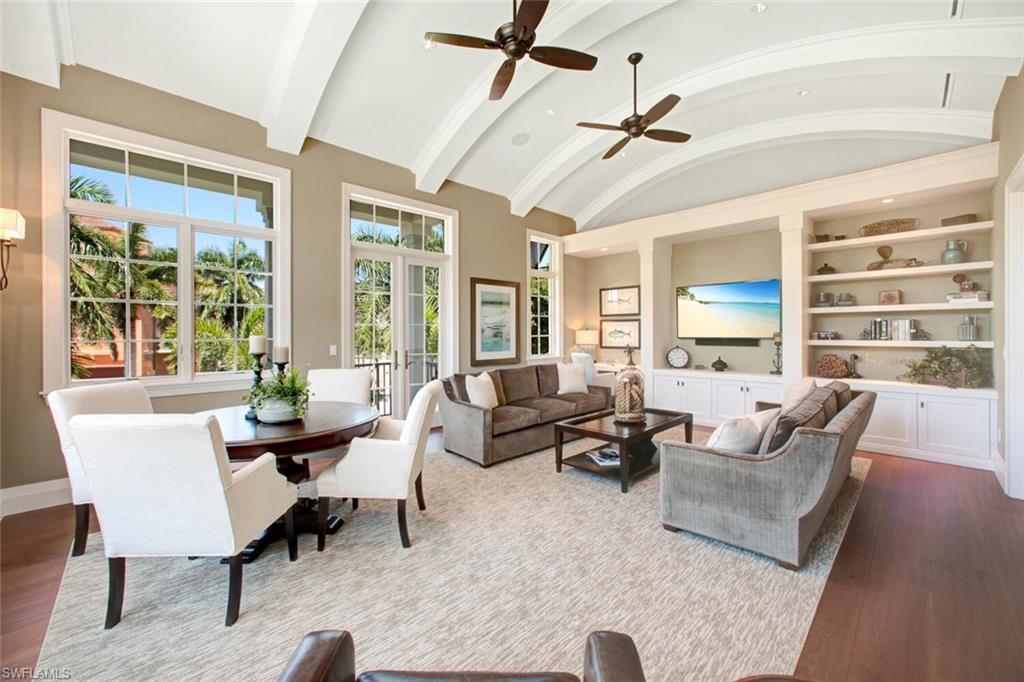 BAREFOOT BEACH - Residential