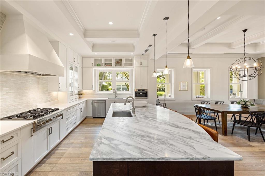 OLDE NAPLES - Residential