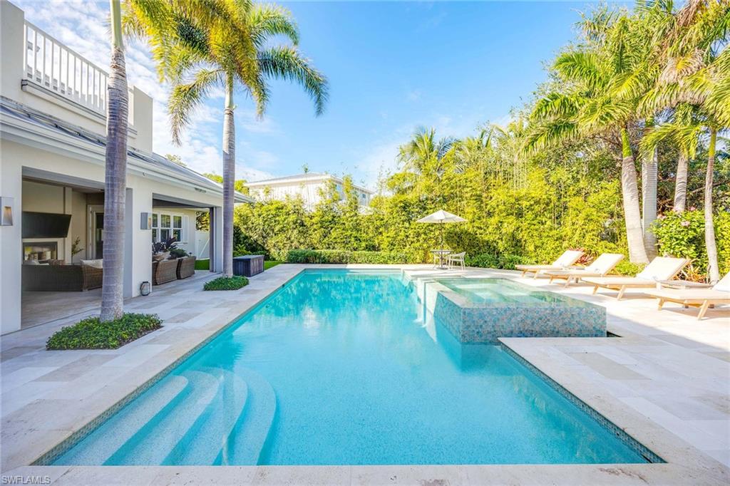 OLDE NAPLES - Residential
