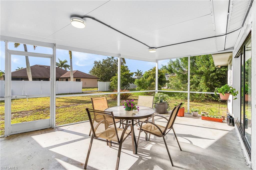 CAPE CORAL - Residential