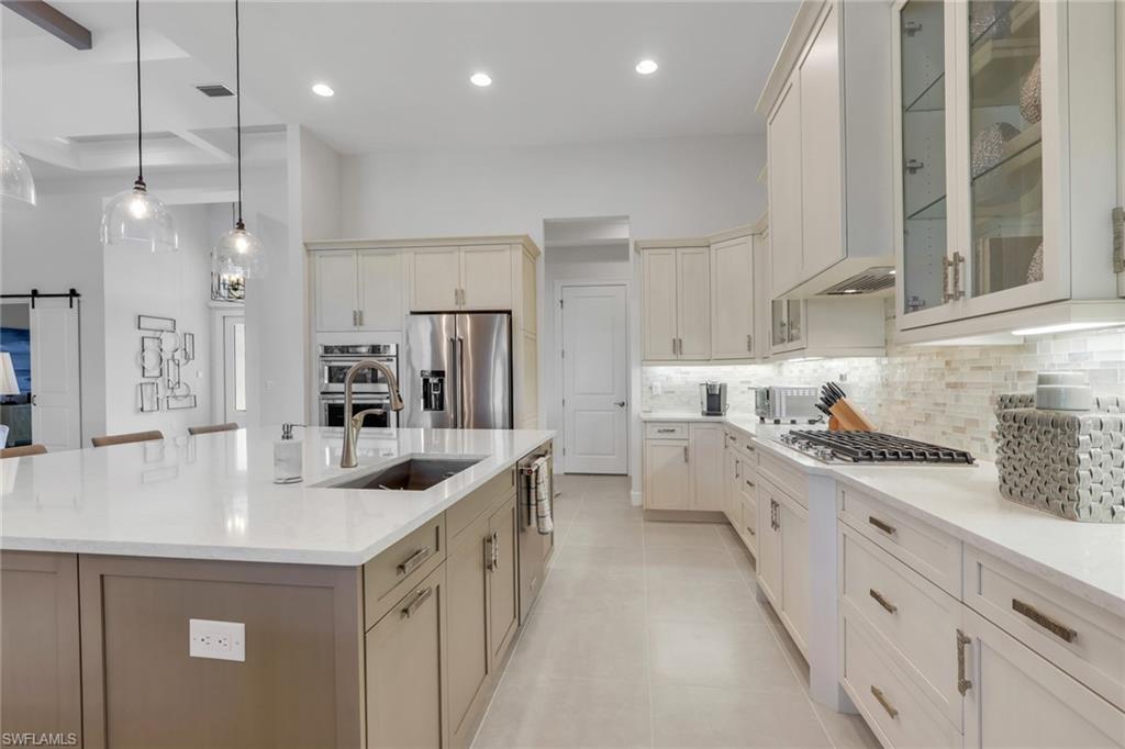 ISLES OF COLLIER PRESERVE - Residential
