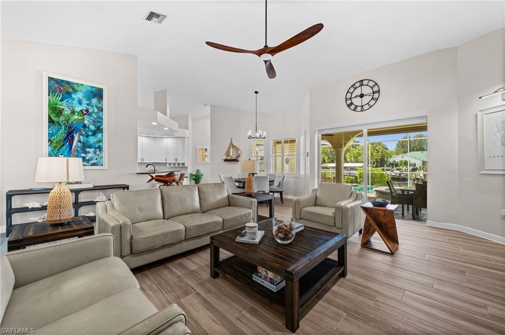 FOUR MILE COVE - Residential