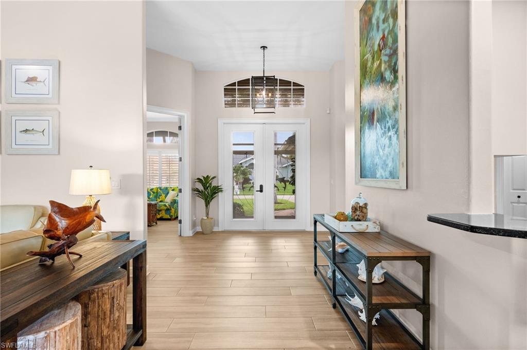 FOUR MILE COVE - Residential