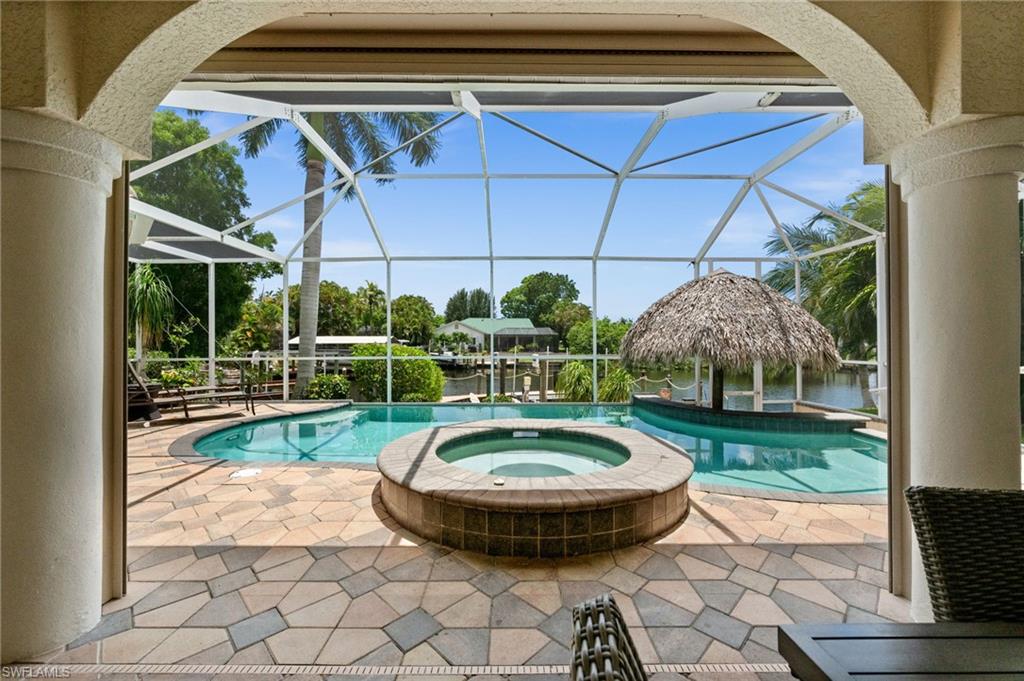 FOUR MILE COVE - Residential