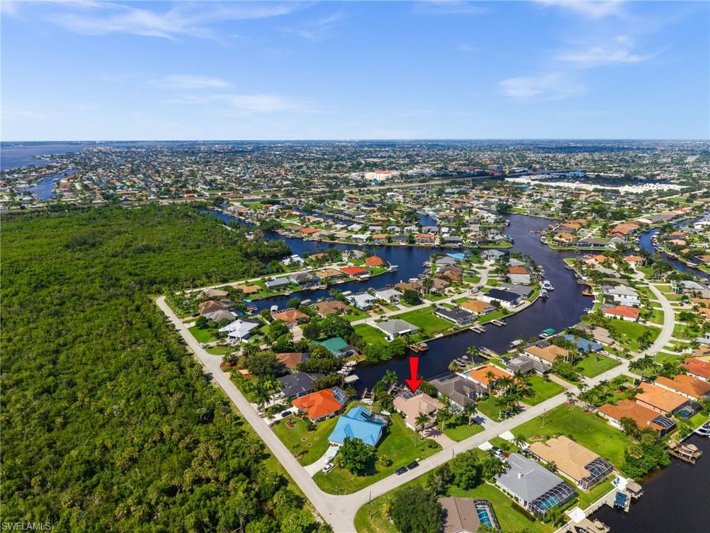 FOUR MILE COVE - Residential