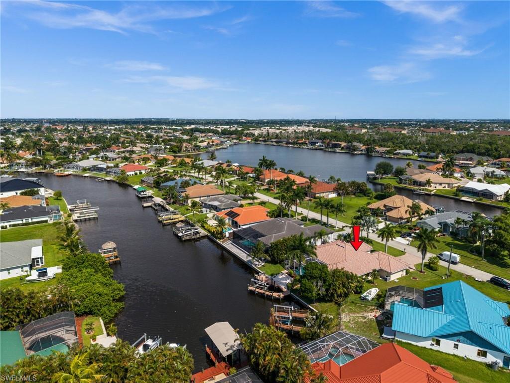 FOUR MILE COVE - Residential