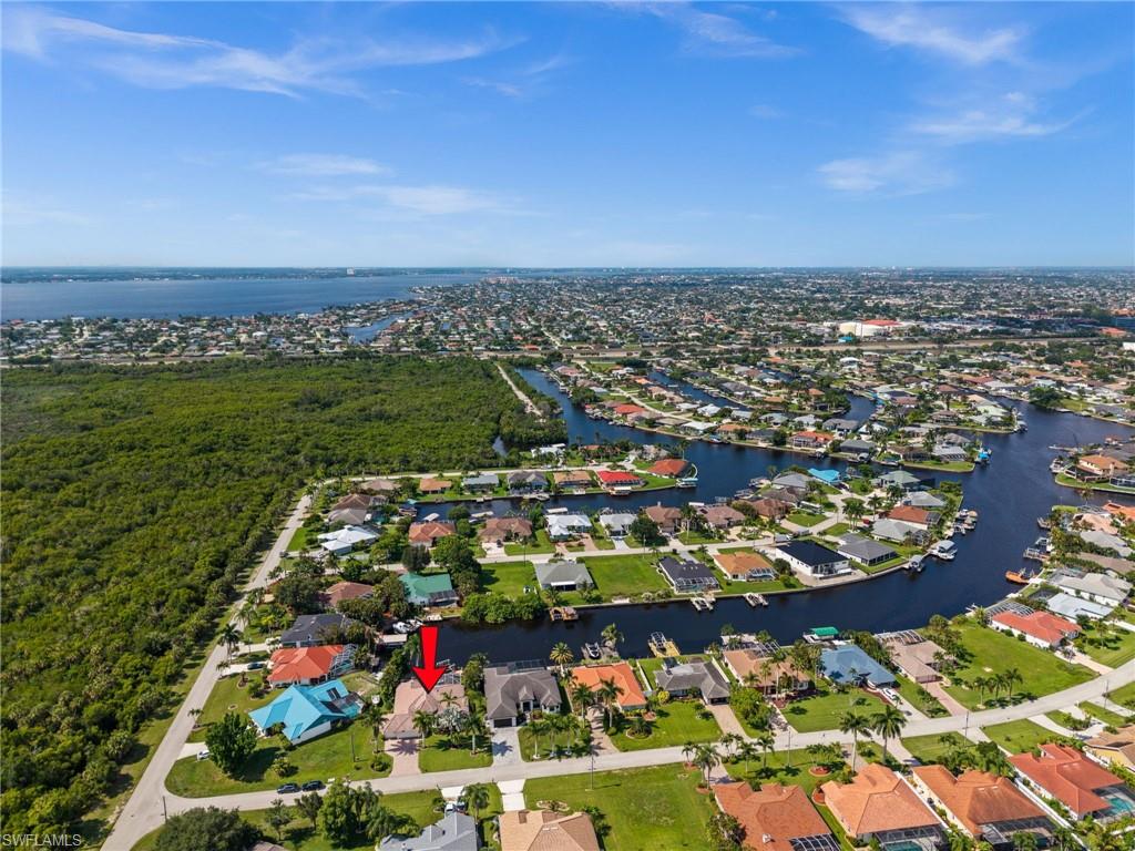 FOUR MILE COVE - Residential