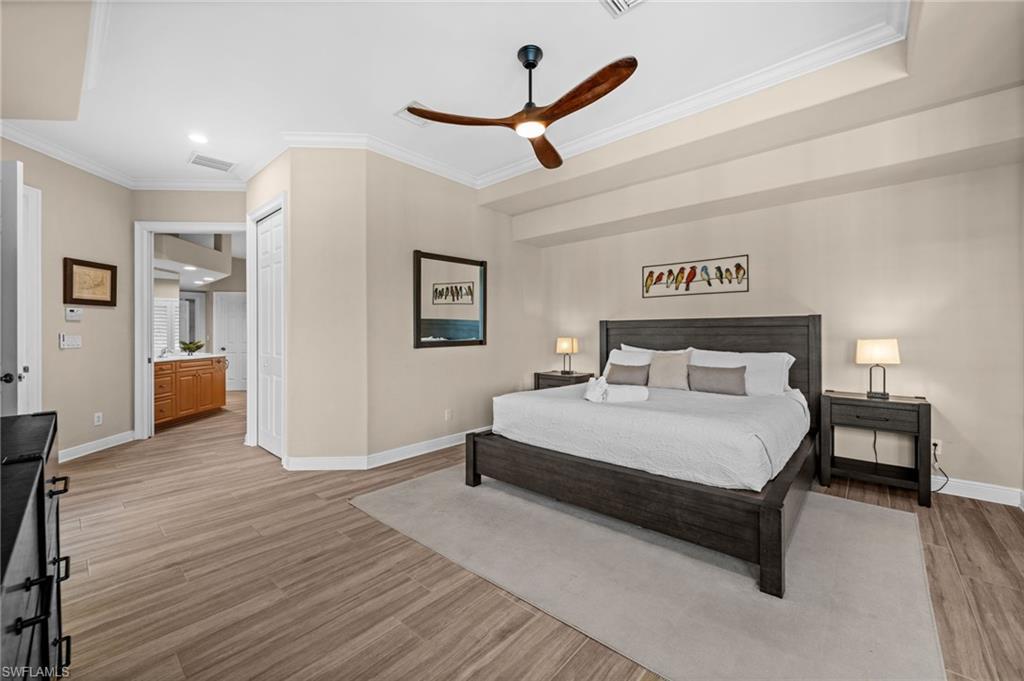 FOUR MILE COVE - Residential