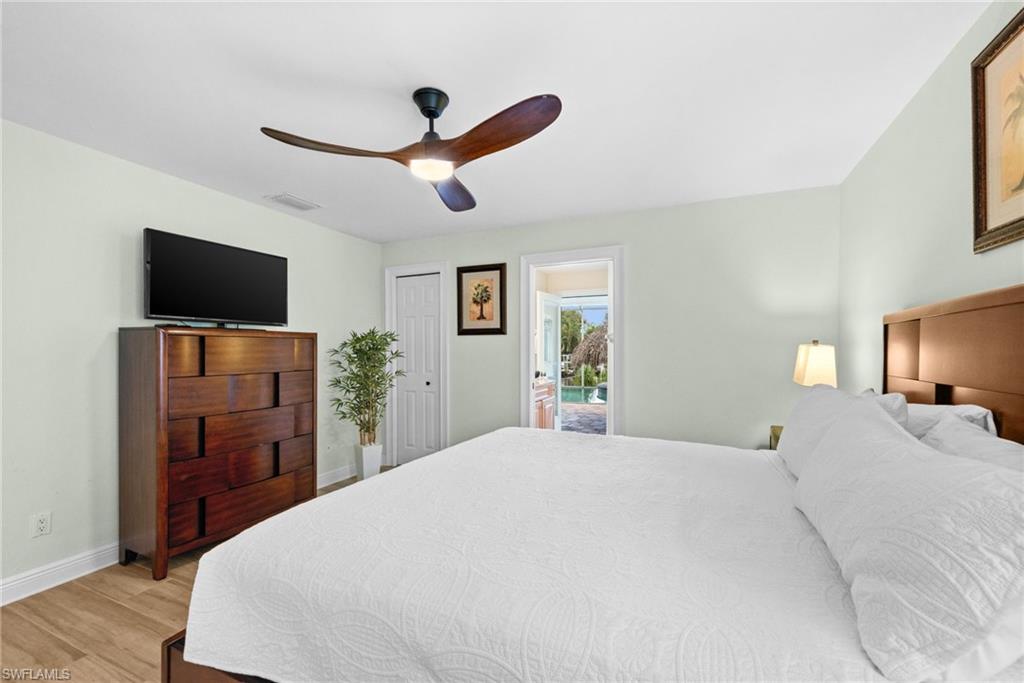 FOUR MILE COVE - Residential