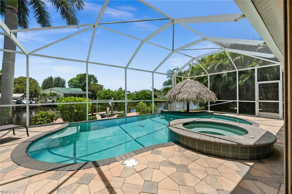 FOUR MILE COVE - Residential