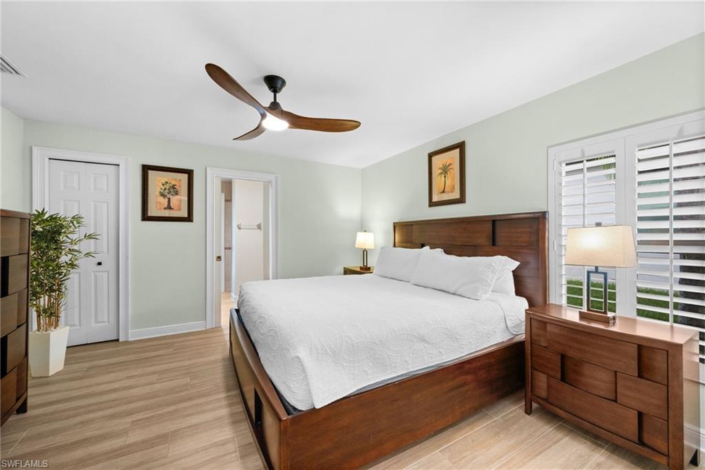 FOUR MILE COVE - Residential
