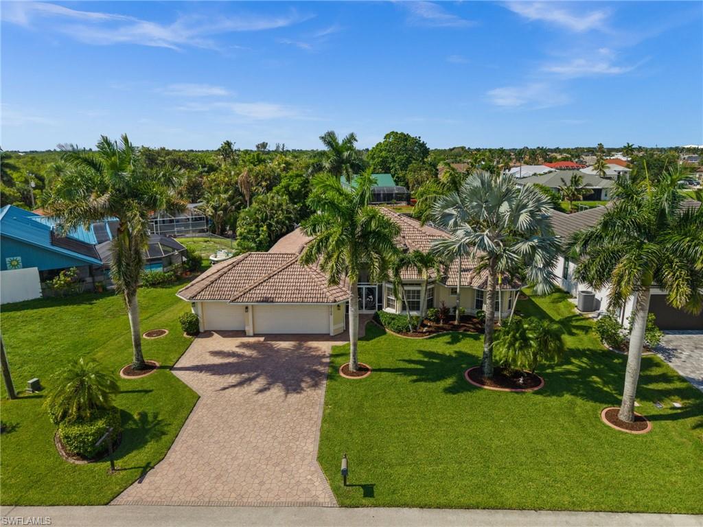 FOUR MILE COVE - Residential