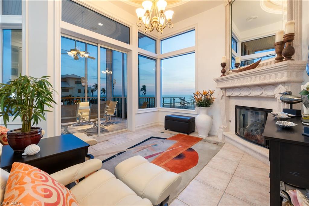 BAREFOOT BEACH - Residential
