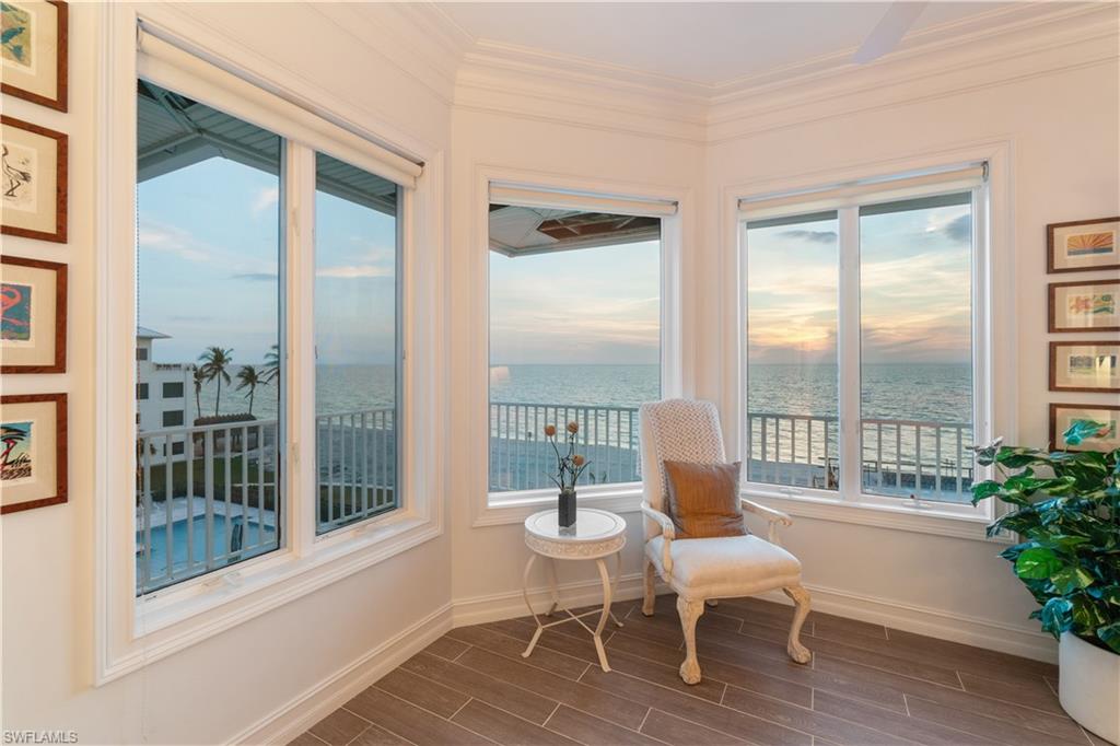 BAREFOOT BEACH - Residential
