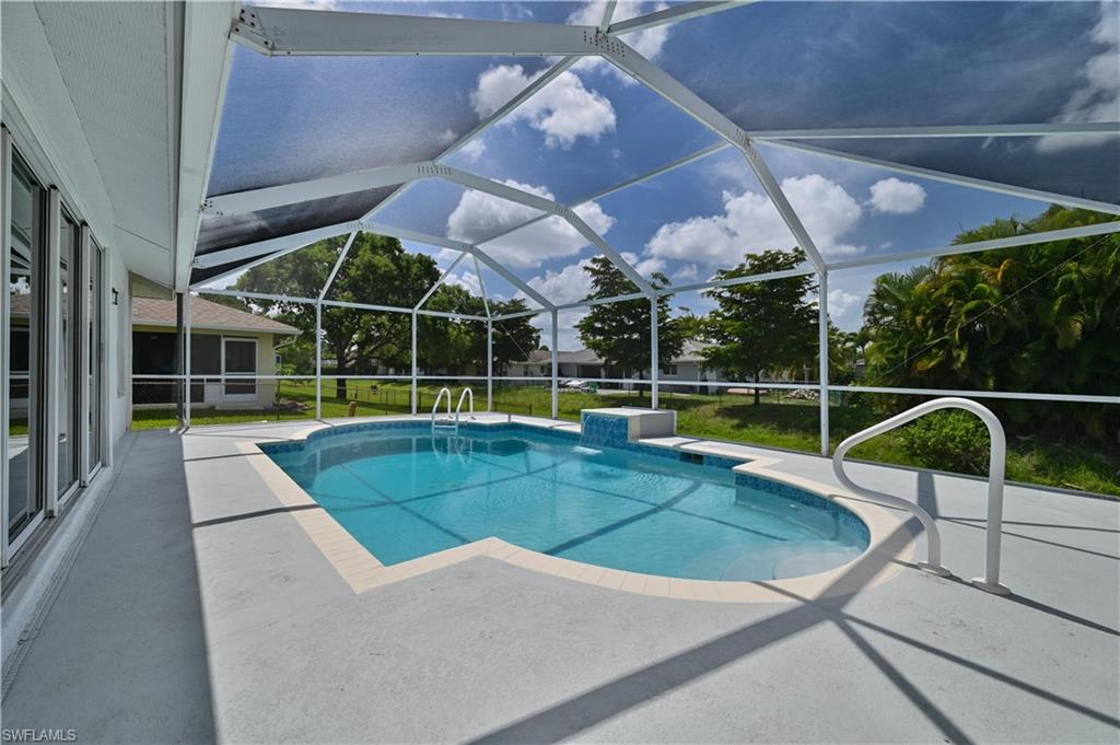 SAN CARLOS PARK - Residential