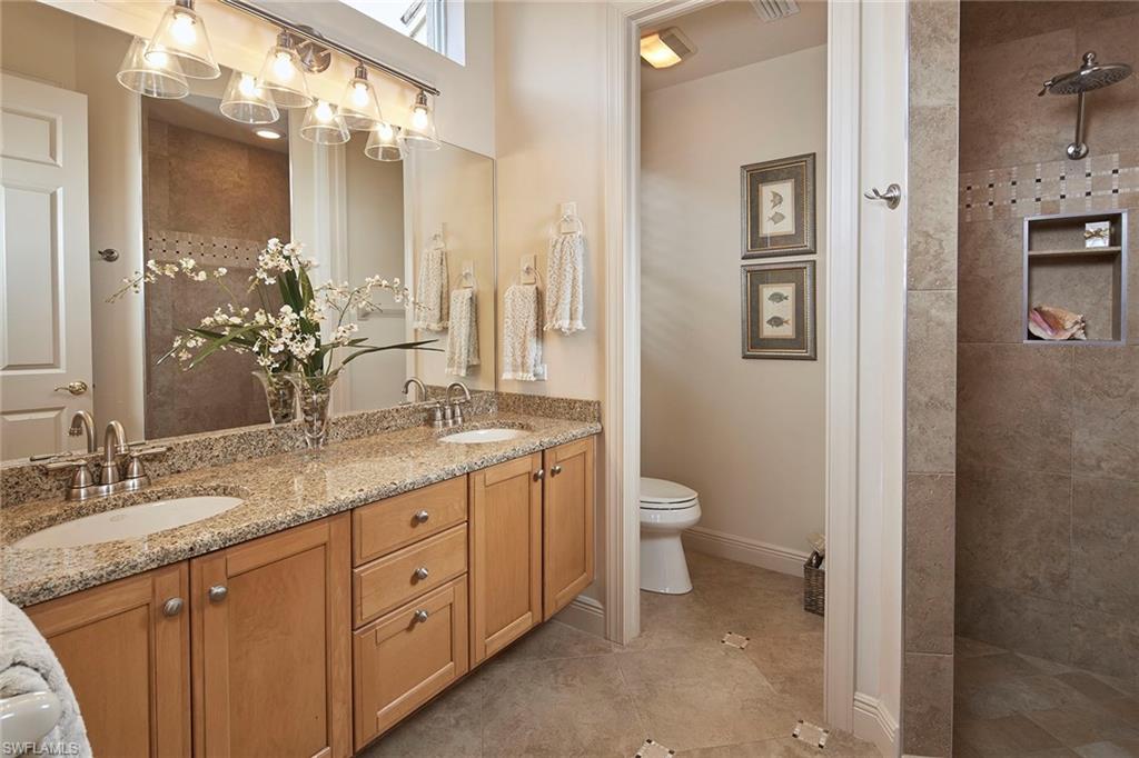 TROON LAKES - Residential