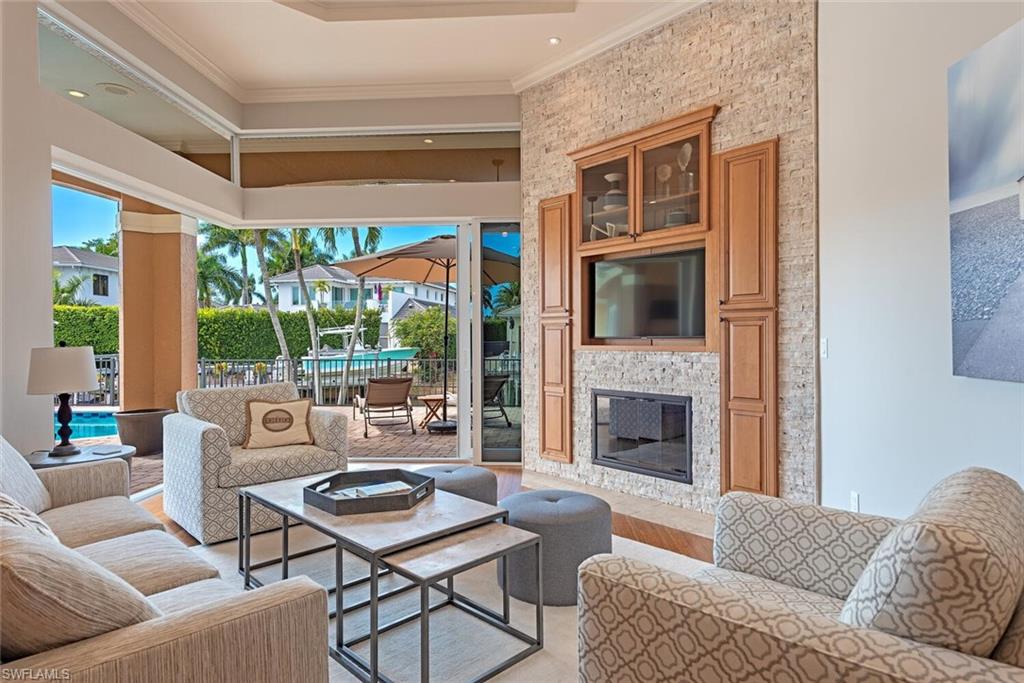 ROYAL HARBOR - Residential
