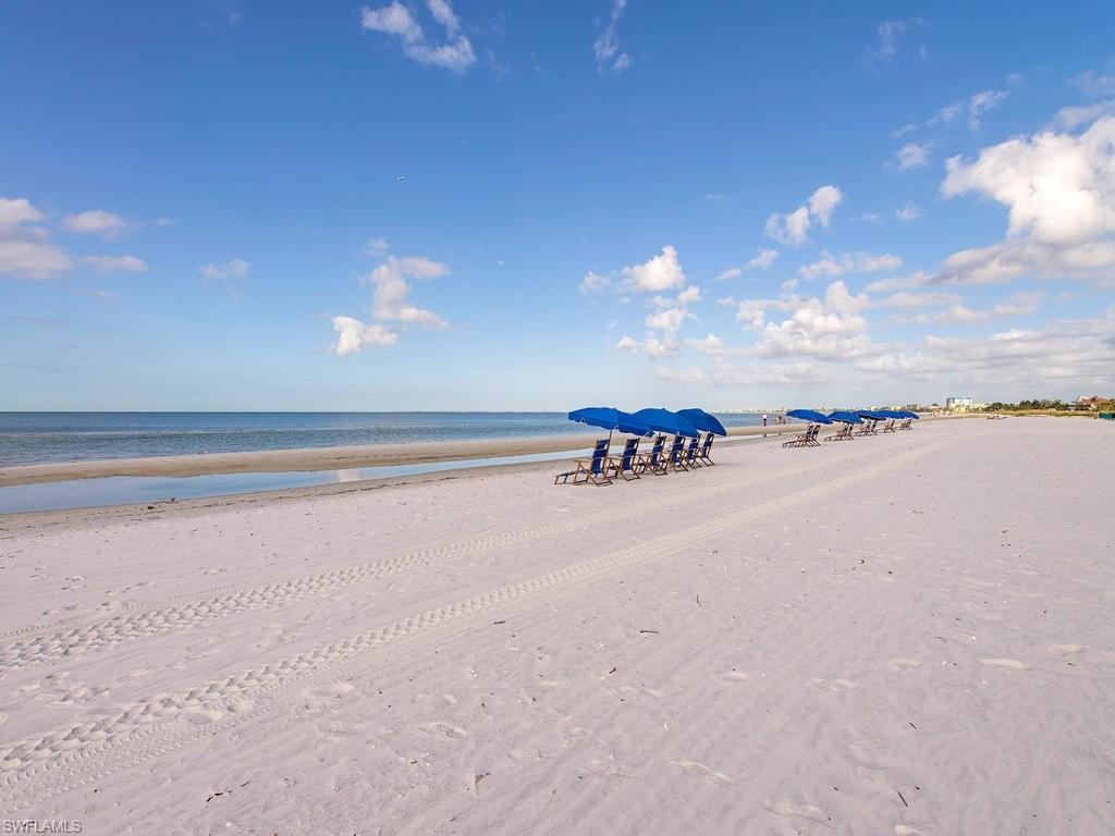 POINTE AT PELICAN LANDING - Residential