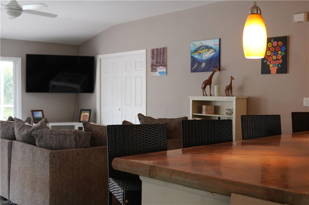 MOON LAKE - Residential