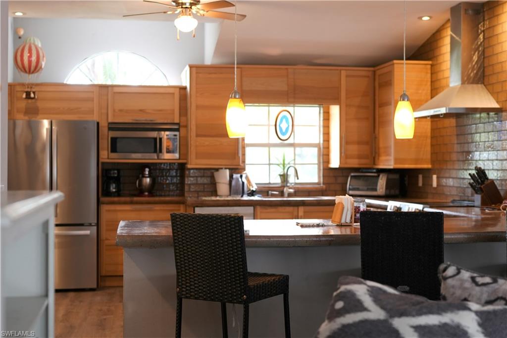 MOON LAKE - Residential