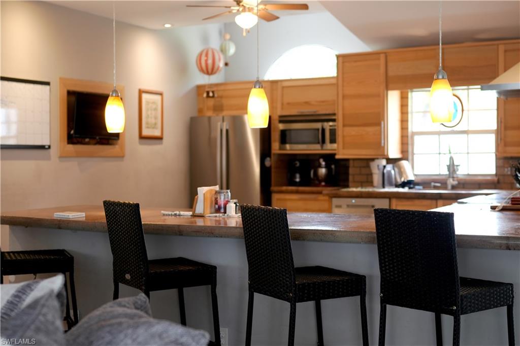 MOON LAKE - Residential