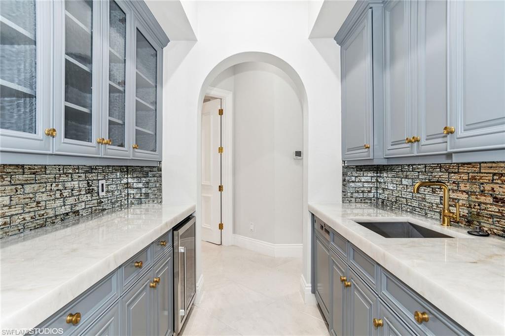 QUAIL WEST - Residential