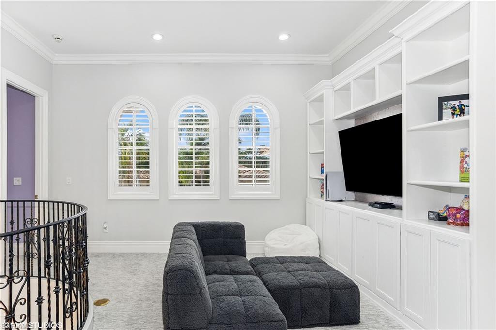 QUAIL WEST - Residential