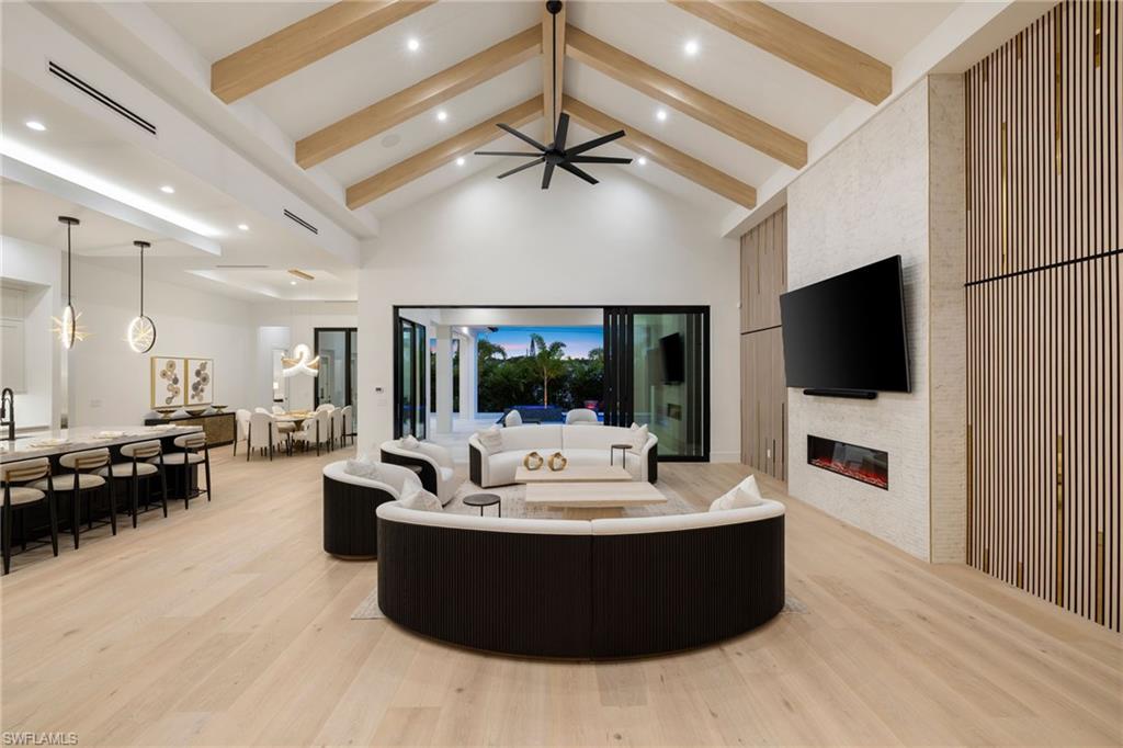 NAPLES PARK - Residential