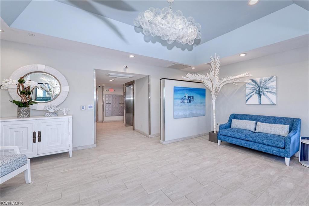 CAPER BEACH CLUB - Residential