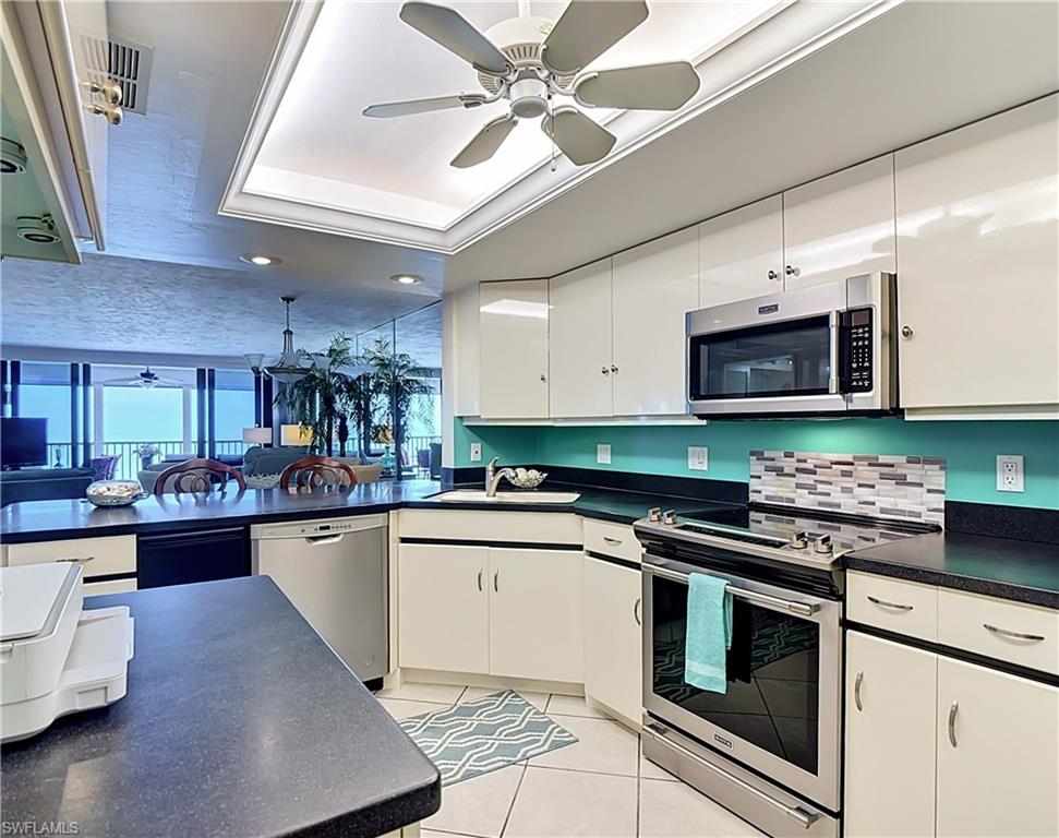 CAPER BEACH CLUB - Residential