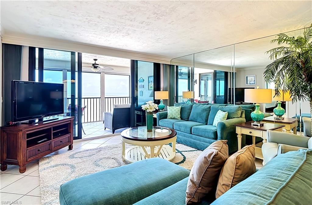 CAPER BEACH CLUB - Residential