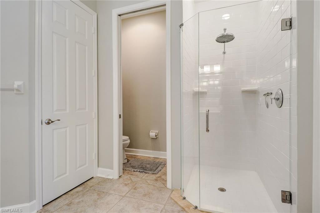 CARLTON LAKES - Residential