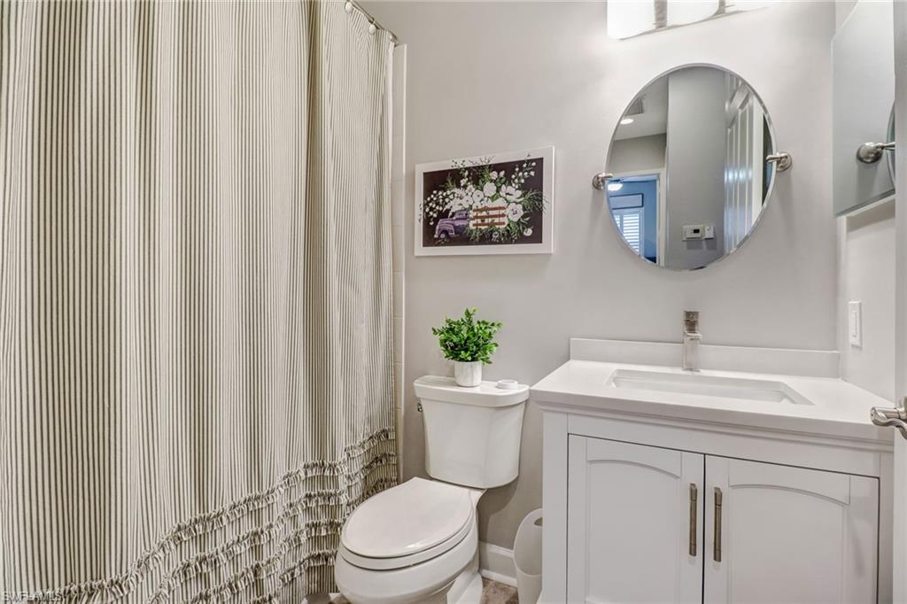 CARLTON LAKES - Residential