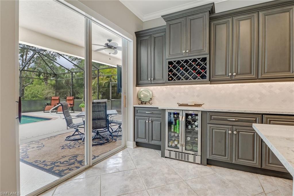 CARLTON LAKES - Residential
