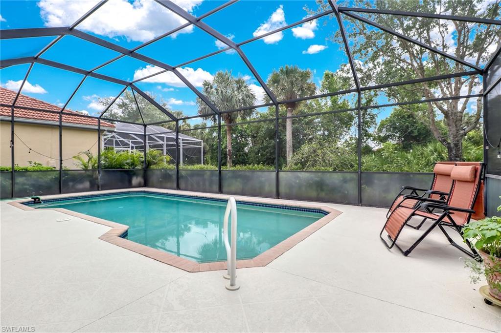 CARLTON LAKES - Residential
