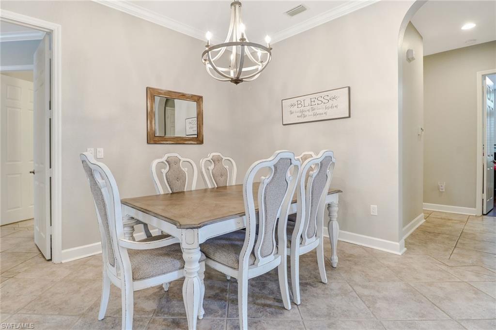 CARLTON LAKES - Residential
