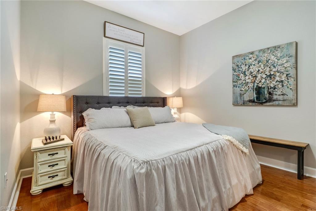 CARLTON LAKES - Residential